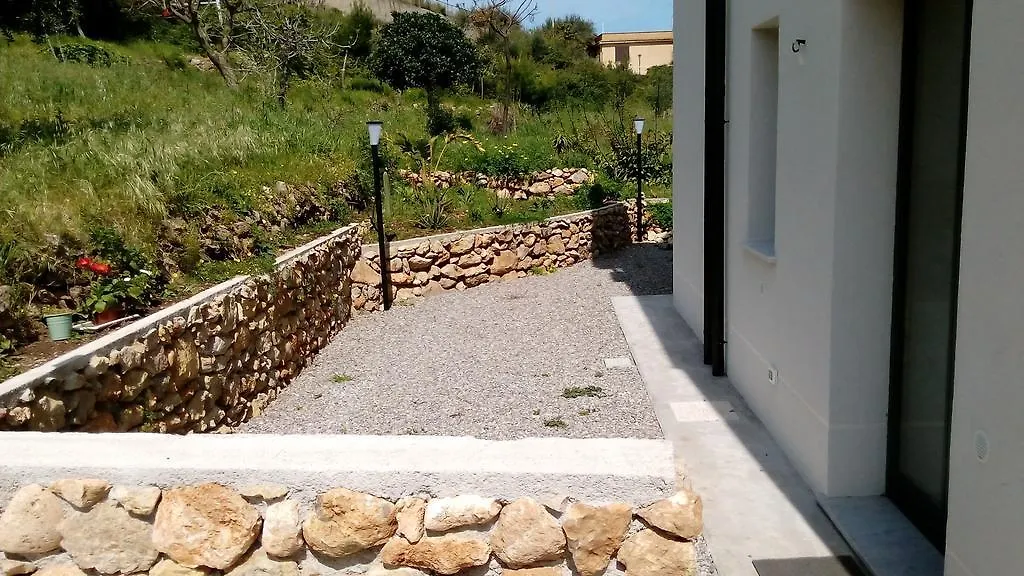 Villa Oltremare Trabia 0*,